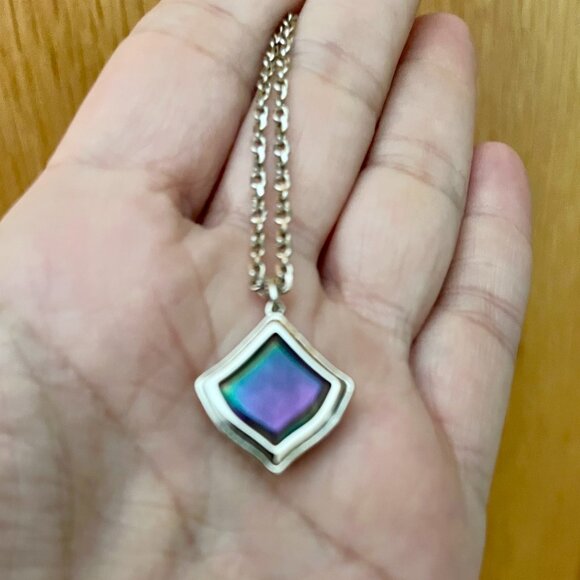 Kendra Scott Silver Kacey Layered Necklace in Purple Cat’s Eye - Picture 1 of 8